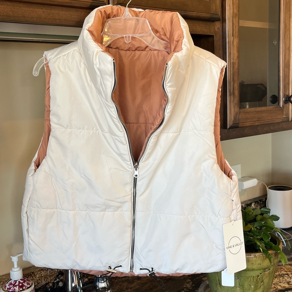 Cozy Reversible Puffer Vest Sleeveless Jacket Womens XL Beige Tan Trendy New